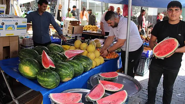 İran karpuzu kilosu 50 liradan tezgahta
