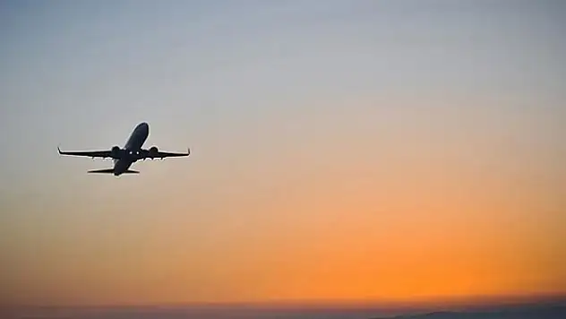 İran ve Afganistan'a yapılan uçuşlar durduruldu