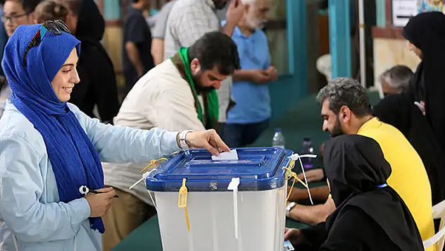 İran'da cumhurbaşkanlığı seçimi ikinci tura kaldı
