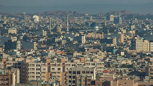 
İran'da hava sıcaklığı 50 dereceyi gördü
