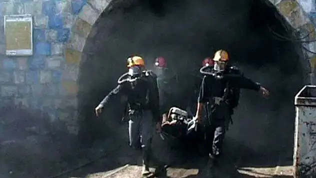 İran'da maden patlamasında can kaybı 33'e yükseldi
