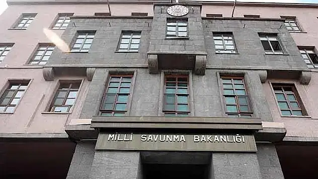 İran'dan ateşlenerek Türk hava sahasına giren balistik mühimmat NATO unsurlarınca etkisiz hale getirildi