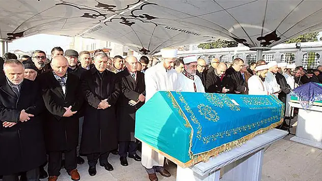 İş adamı Remzi Gür'ün babası toprağa verildi