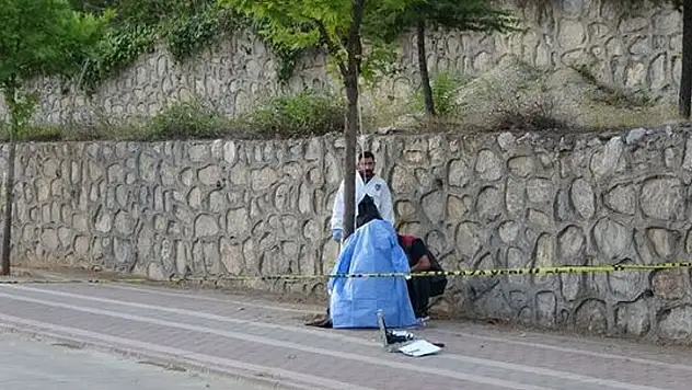 İş insanı iple ağaca asılı halde bulundu!
