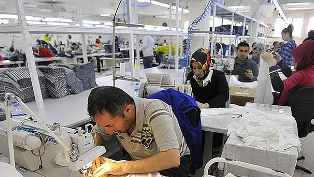 İşbaşı eğitiminde süre 1 yıla yükseltildi