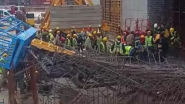 İşçi Bayramı'nda çalışırken demirlerin altında kaldılar: 3 yaralı
