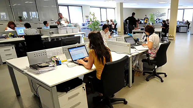 İşçi, işveren ile anlaşarak Ramazan'da geç gelip erken çıkabilir