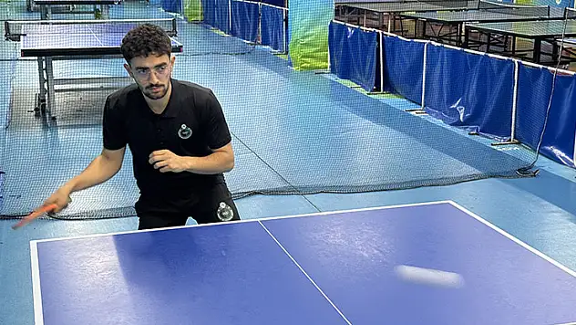 İşitme engelli sporcu trafik kazasında kaybettiği babasının hayali için olimpiyatlara hazırlanıyor