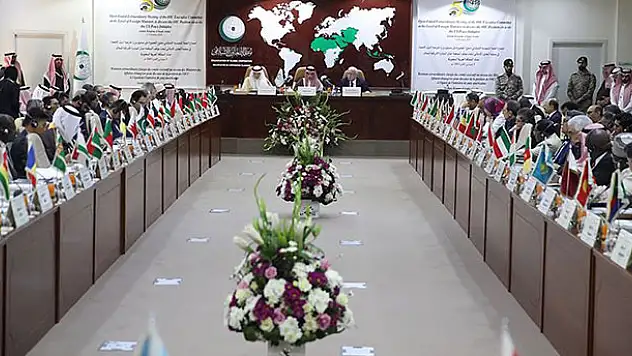 İslam İşbirliği Teşkilatı Trump'ın sözde barış planını tamamen reddettiğini duyurdu