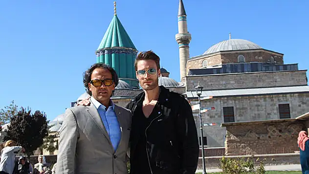 'İslamofobi' filminin Hollywood oyuncusu ve yapımcısı Konya'da