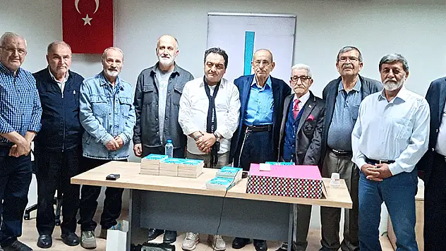 İsmail Detseli 80. Yaş gününde Aydınlar Ocağı'na konuk oldu