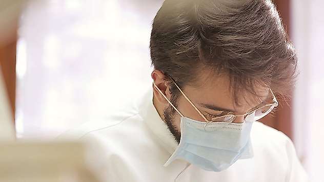İspanya'da hastanelerde maske takma zorunluluğu getirildi
