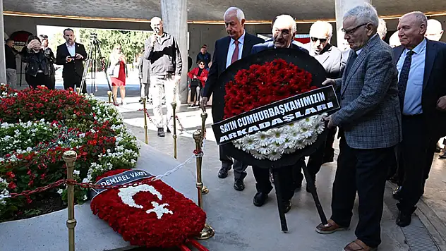 ISPARTA Süleyman Demirel, 100'üncü doğum gününde anıt mezarında anıldı