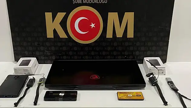 Isparta'da YKS'ye elektronik düzenekle giren 2 şahıstan 1'i tutuklandı
