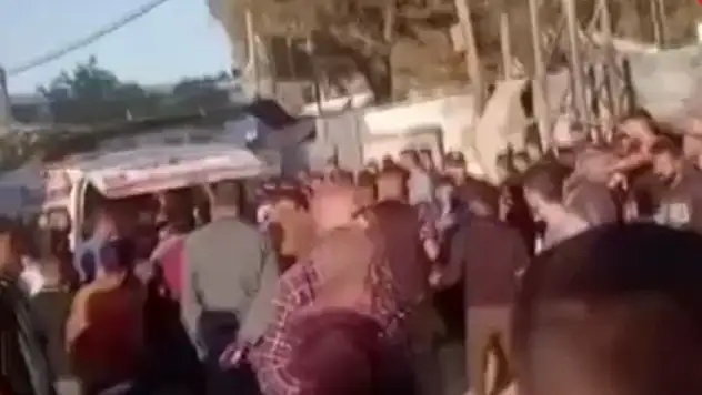 İsrail, Gazze'de Filistinlilerin sığındığı okulu vurdu: 20 ölü