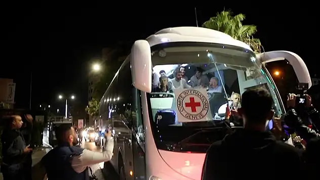 İsrail hapishanesinde tutulan 39 Filistinli serbest bırakıldı
