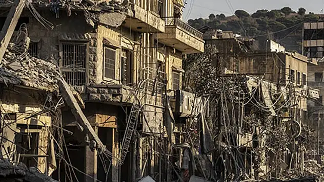 İsrail'in 8 Ekim 2023'ten beri Lübnan'a düzenlediği saldırılarda can kaybı 2 bin 412'ye çıktı