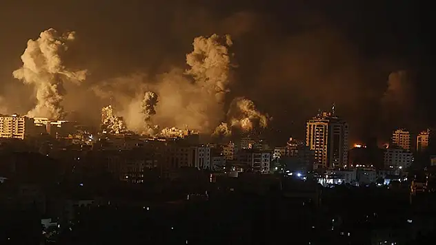 İsrail'in Gazze'ye düzenlediği saldırılarda 143'ü çocuk, 704 kişi hayatını kaybetti
