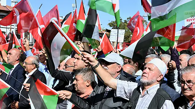 İsrail'in Gazze'ye yönelik saldırıları Konya'da protesto edildi