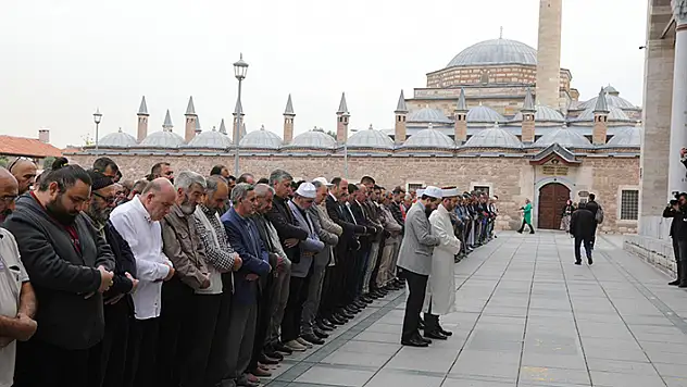 İsrail'in saldırısında hayatını kaybeden Filistinliler için Konya'da gıyabi cenaze namazı kılındı