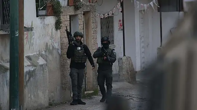 İsrail, işgal altındaki Batı Şeria'da bazı köyleri abluka altına aldı