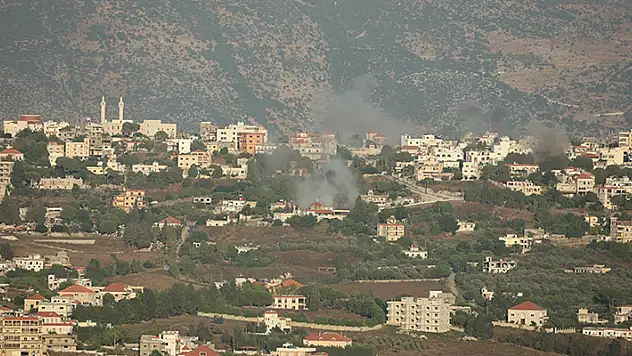 İsrail, Lübnan'ın güneyindeki Sur'da silah deposunu vurdu: 3 yaralı
