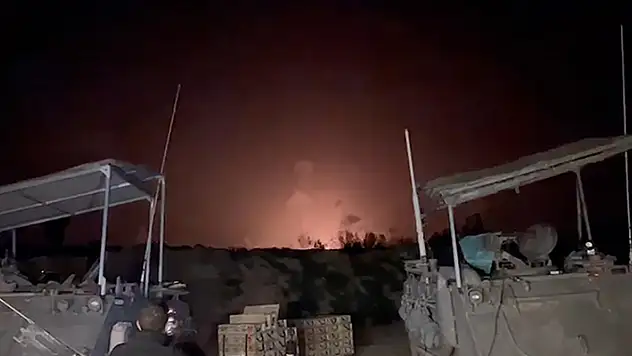 İsrail ordusu Refah'ta bir ailenin evini bombaladı, 6'sı çocuk 14 kişi öldü
