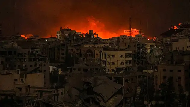 İsrail ordusu, son 24 saatte Gazze'de 300 yeri vurduğunu duyurdu
