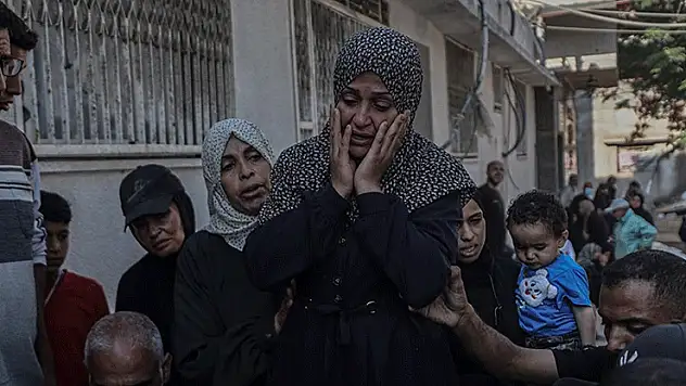 İsrail'in Gazze Şeridi'nde düzenlediği saldırılarda 3'ü çocuk 16 kişi hayatını kaybetti