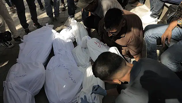 İsrail'in Gazze'de son 24 saatte düzenlediği saldırılarda 81 Filistinli hayatını kaybetti