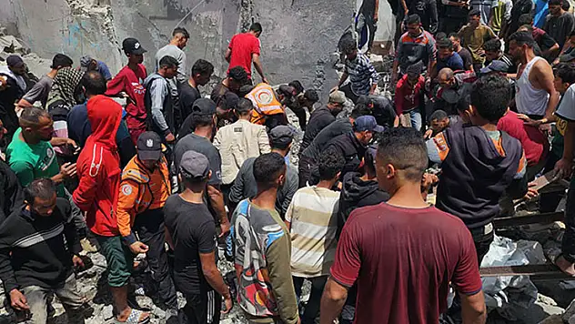 İsrail'in Gazze'ye düzenlediği saldırılarda 10 Filistinli hayatını kaybetti