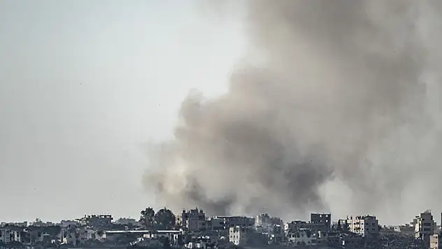 İsrailin Refah'ta bir eve düzenlediği saldırıda 8 Filistinli hayatını kaybetti
