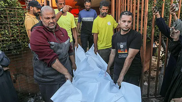 İsrail'in sabah saatlerinden bu yana Gazze'ye düzenlediği saldırılarda 15 Filistinli hayatını kaybetti