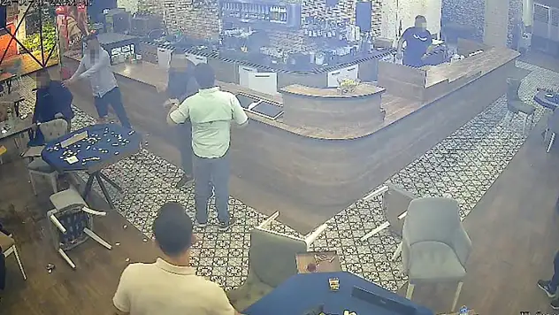 Istakalı, sandalyeli ve bıçaklı kavga 5 yaralı, 2 tutuklama
