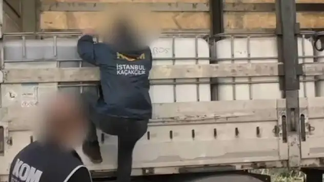 İstanbul'da 320 ton kaçak akaryakıt ele geçirildi
