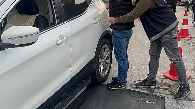 İstanbul'da asayiş uygulamasında aranan 450 şüpheli yakalandı
