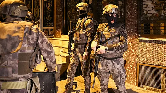 İstanbul'da DEAŞ operasyonunda 10 şüpheli yakalandı

