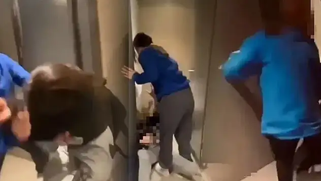 İstanbul'da dehşet! Genç kızı dakikalarca darp ettiler