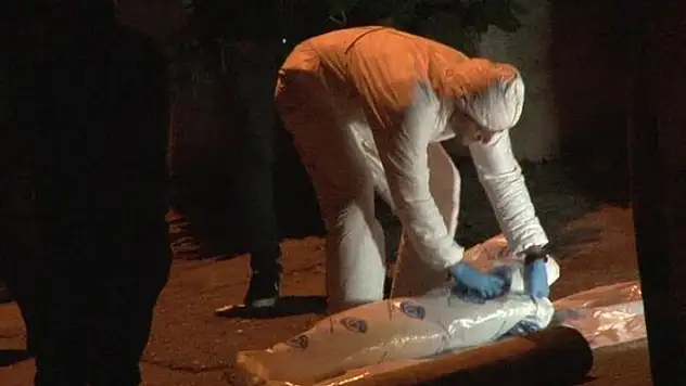 İstanbul'da dehşet! Halıya sarılı erkek cesedi bulundu!
