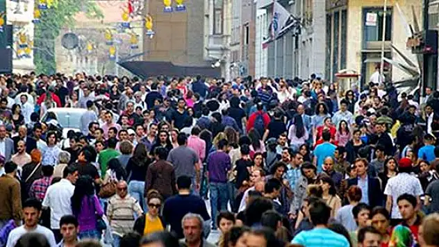 İstanbul'da hangi ilden kaç kişi yaşıyor?