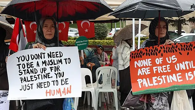 İstanbul'da kadınların Filistin'e destek için başlattığı oturma eylemi 13. gününde

