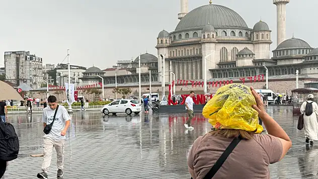İstanbul'da sağanak etkili oldu
