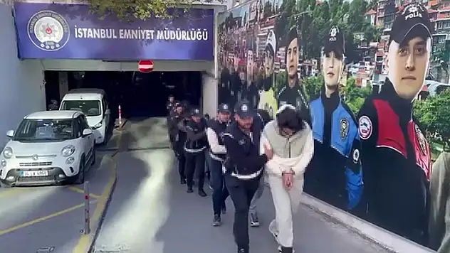 İstanbul'da sahte pasaport şebekesi çökertildi: 13 gözaltı

