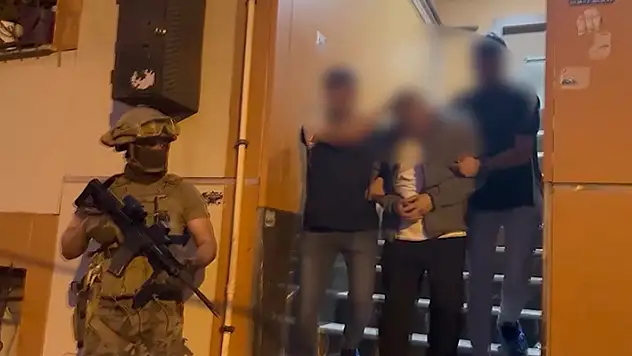 İstanbul'da terör örgütü DEAŞ operasyonunda 10 yabancı uyruklu şüpheli yakalandı
