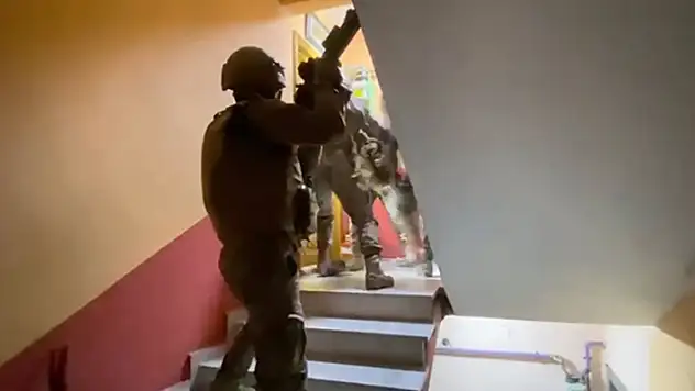 İstanbul'da terör örgütü DEAŞ'ya yönelik operasyonda 33 şüpheli yakalandı
