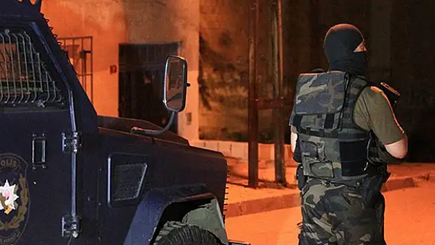 İstanbul'da terör örgütü operasyonu: 5 gözaltı