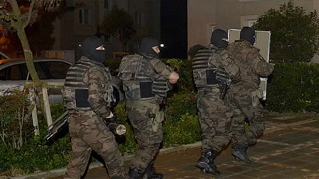 İstanbul'da terör örgütü operasyonu: 6 gözaltı