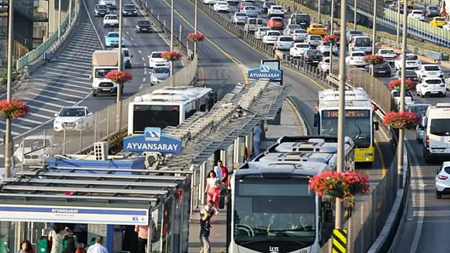 İstanbul'da toplu taşımaya zam!