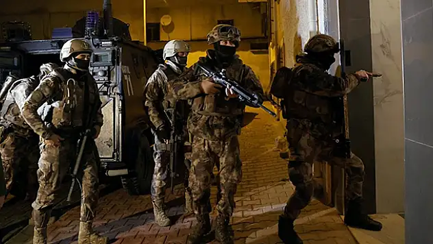 İstanbul'da uyuşturucu satıcılarına yönelik operasyonda 36 şüpheli yakalandı