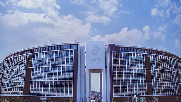 İstanbul Medipol Üniversitesi 36 öğretim üyesi alacak
